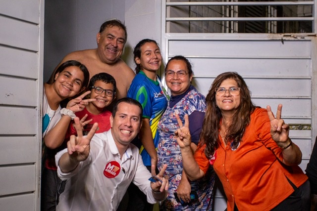 Armandinho recebe demonstrações de apoios no primeiro dia de campanha