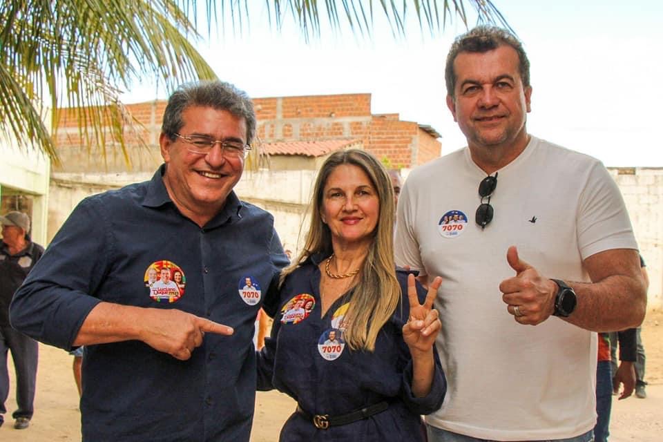 Duque fortalece laços com adversário de Márcia Conrado