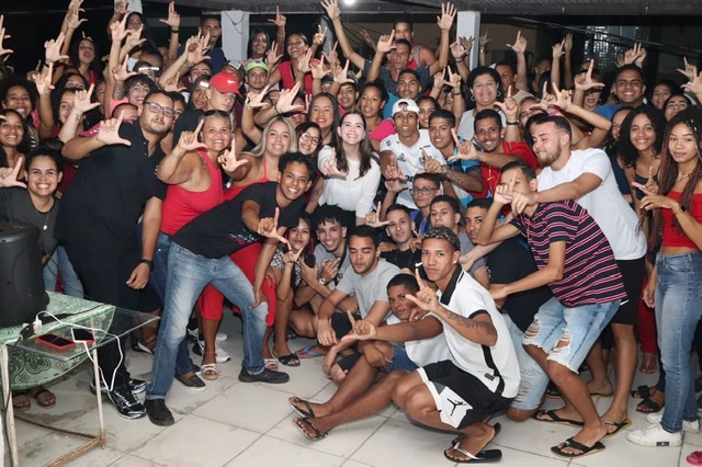 Maria Arraes se reúne com militância em Nova Descoberta