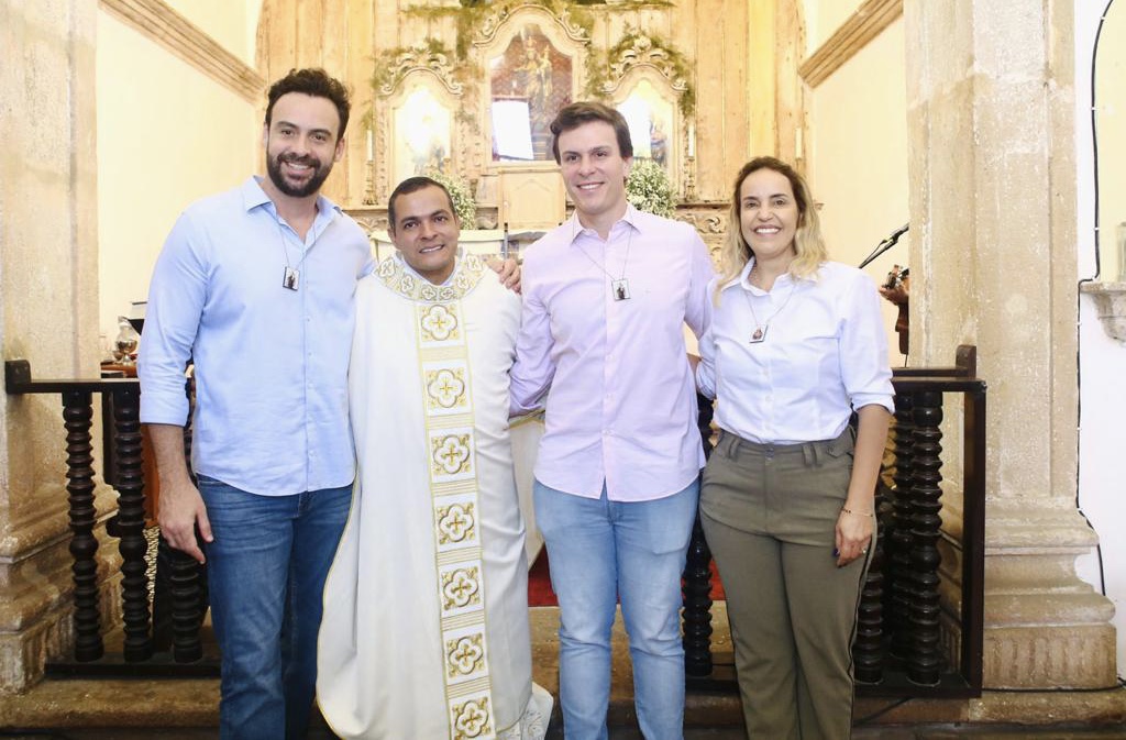 Carlos cumpre primeira agenda como candidato ao Senado
