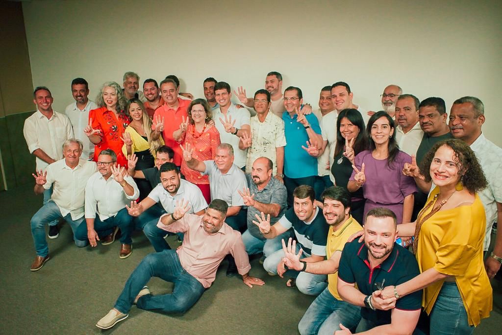 Danilo assume compromisso com vereadores do estado