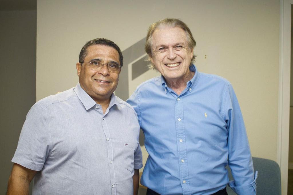 Bivar recebe apoio do ex-prefeito de Escada