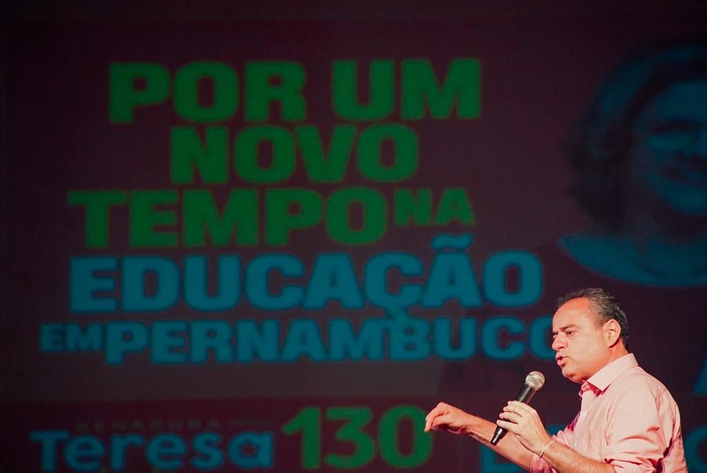 Danilo questiona posições de Marília em defesa da educação