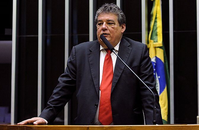 Silvio Costa coloca em xeque resultados de pesquisas em PE