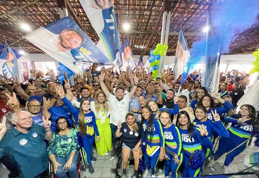 Wanderson reúne multidão na inauguração de comitê em Caruaru 