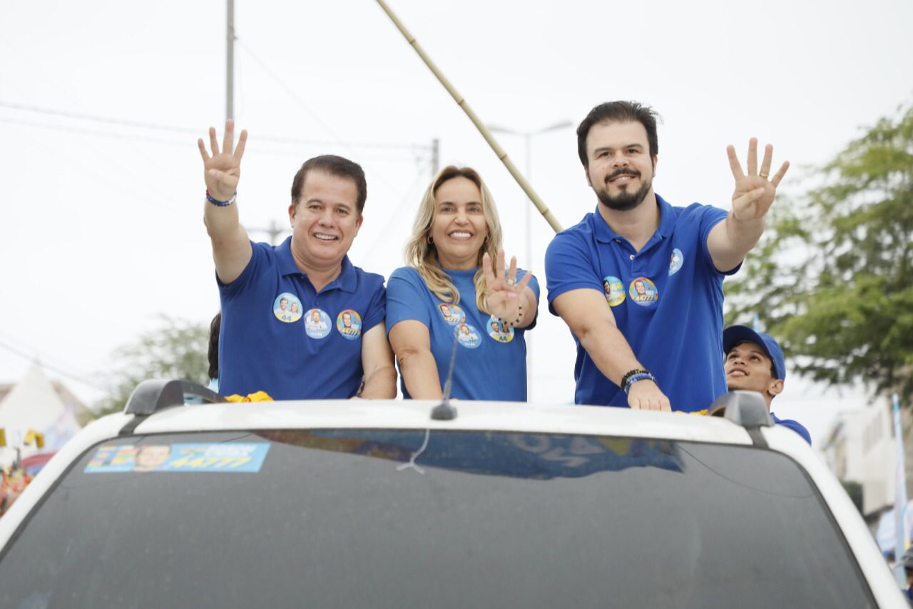 Alessandra prestigia carreata de Edson Vieira em Santa Cruz 