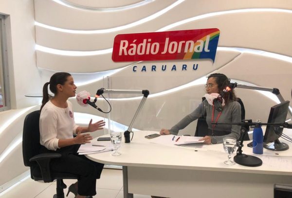 Raquel critica Paulo Câmara e opina sobre voto religioso em PE