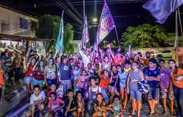 Armandinho tem mais um dia de campanha agitado 