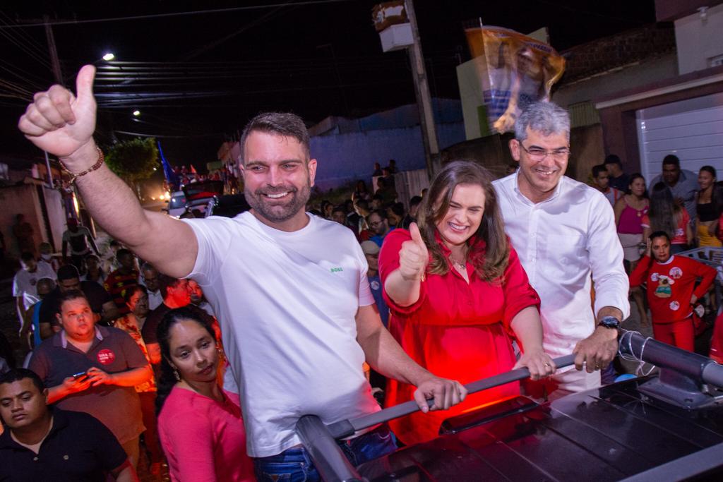 Marília Arraes participa de carreata em Glória do Goitá