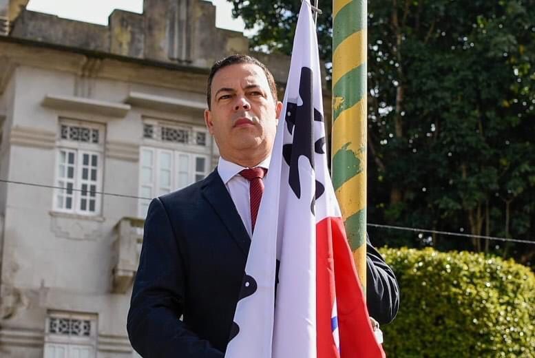 Justiça proíbe Sivaldo de usar cores do PSB em Garanhuns