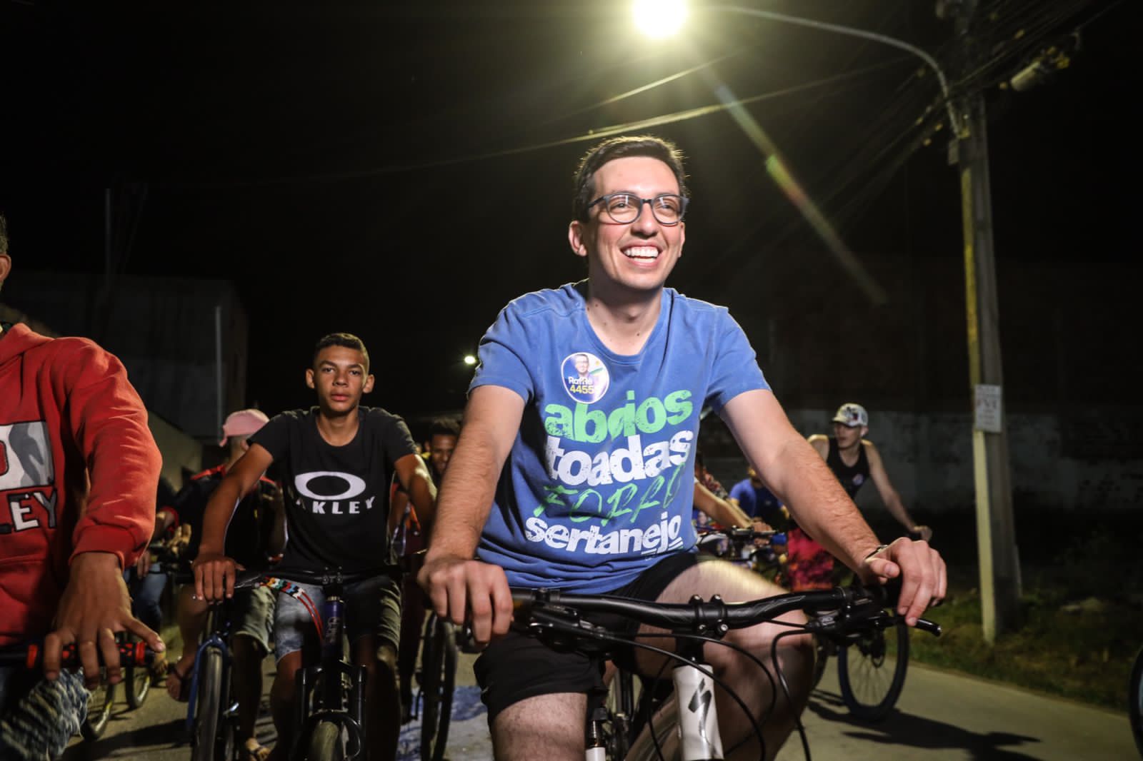 Em Caruaru, Raffiê realiza bicicleata nas Rendeiras