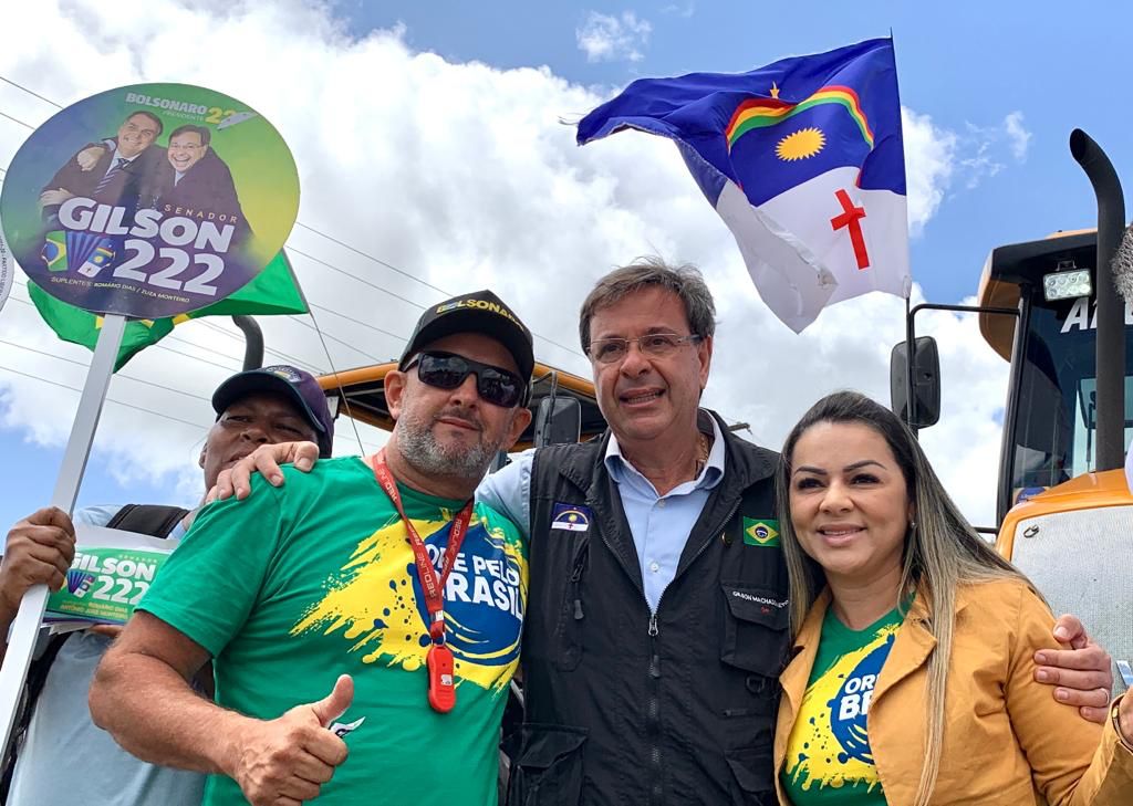 Gilson Machado é recebido com entusiasmo em motocarreatas