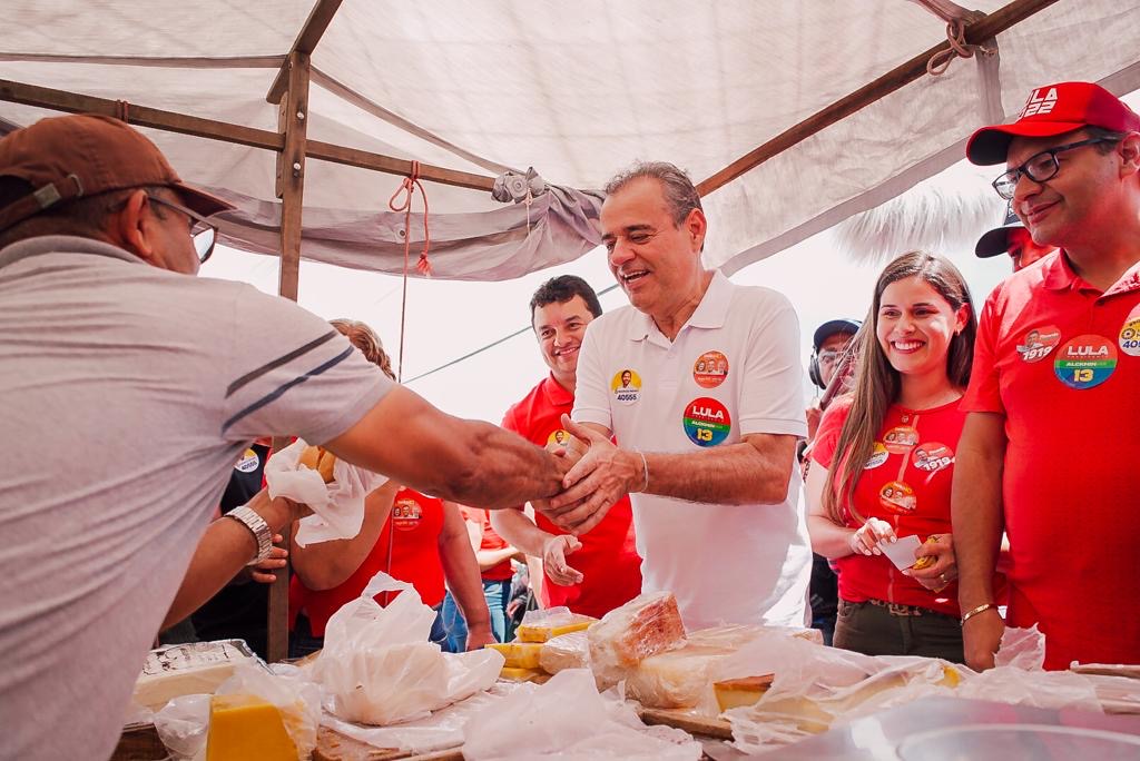 Danilo promete fortalecer feiras e feirantes de PE 