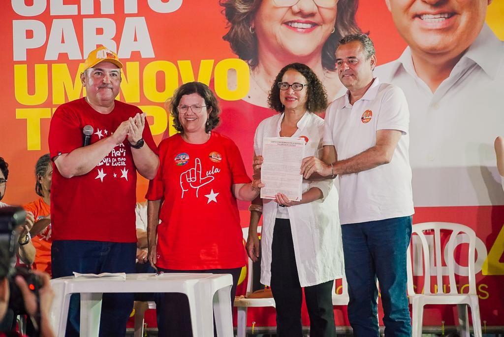 Danilo assume compromisso e reforça luta pela valorização do SUS