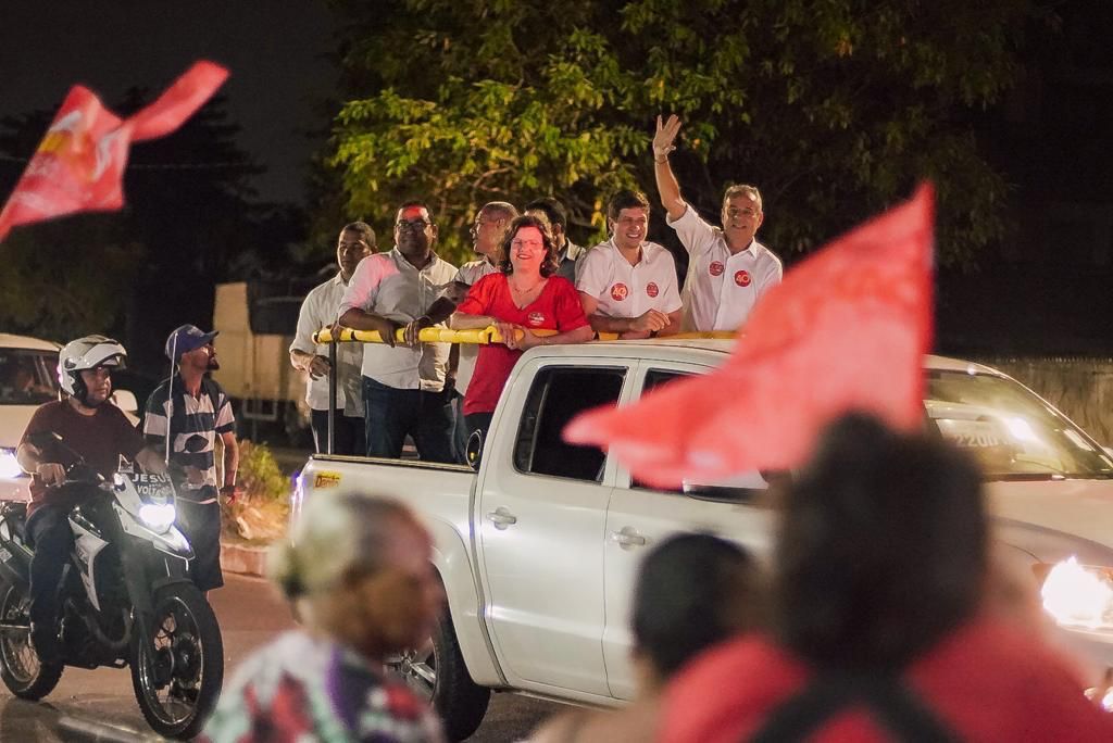 Danilo e João ganham a Zona Norte do Recife em carreata