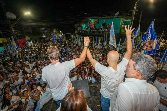 Miguel firma compromisso por hospital regional em Ipojuca