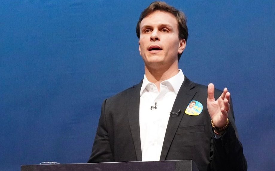Miguel critica ausência de Anderson e Marília em novo debate