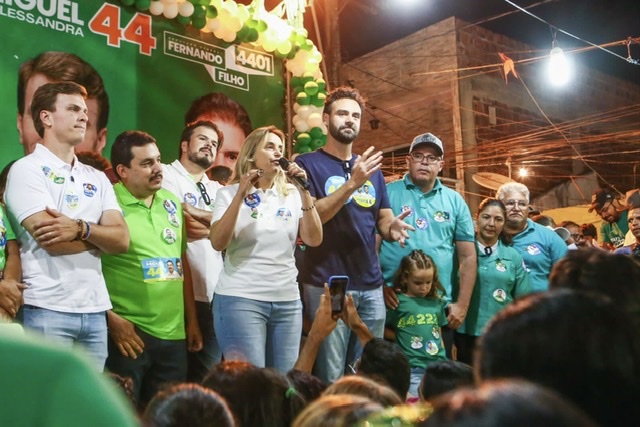 Em Casinhas, Alessandra assegura que chapa já está no 2º turno 