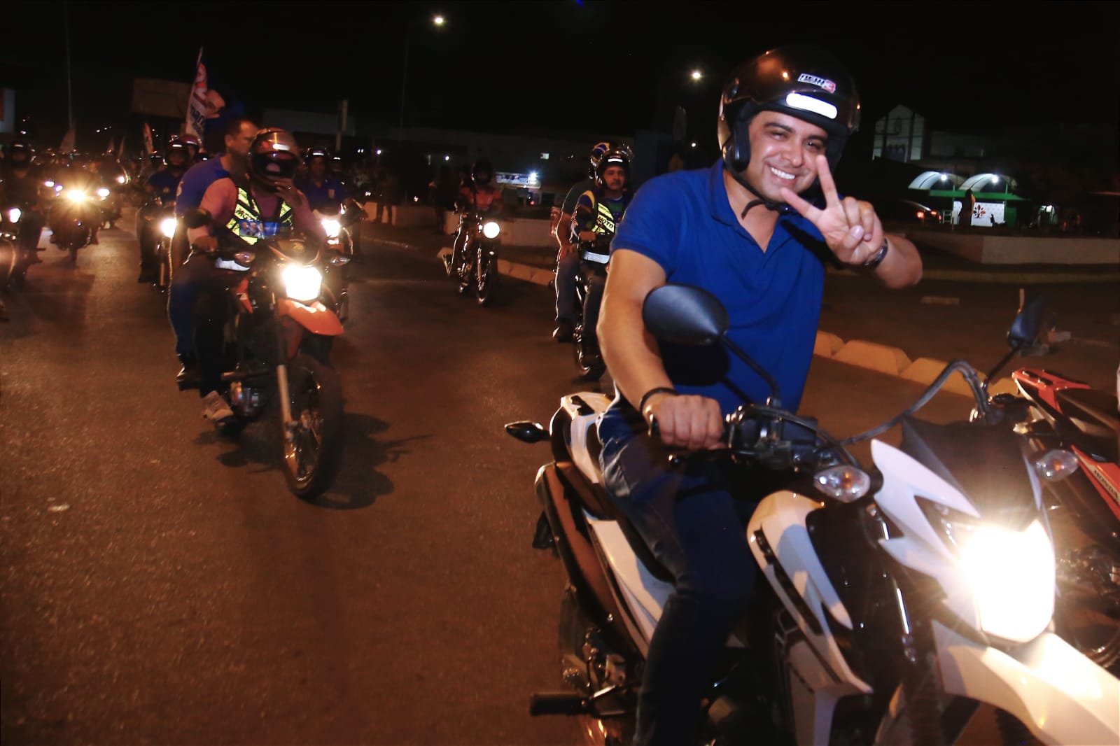 Fernando Rodolfo realiza motociata em Salgueiro 