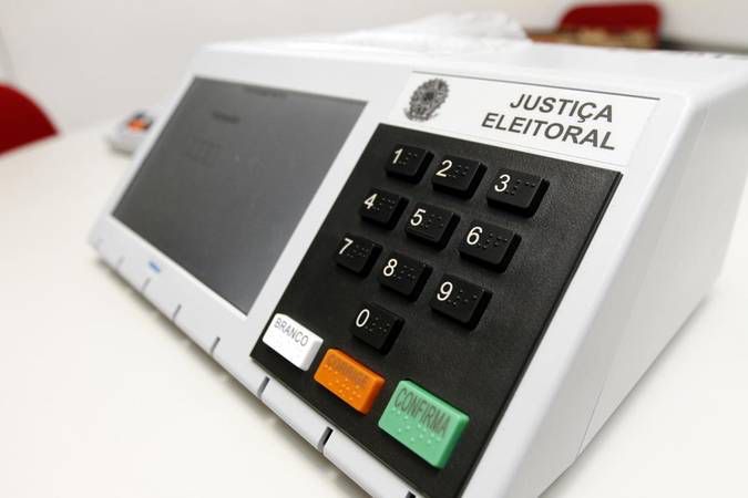 História prova que pesquisa não define eleição e disputa para Senador em Pernambuco continua em aberto
