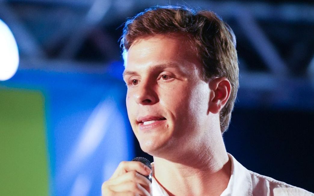 Miguel garante construir maternidade em Serra Talhada