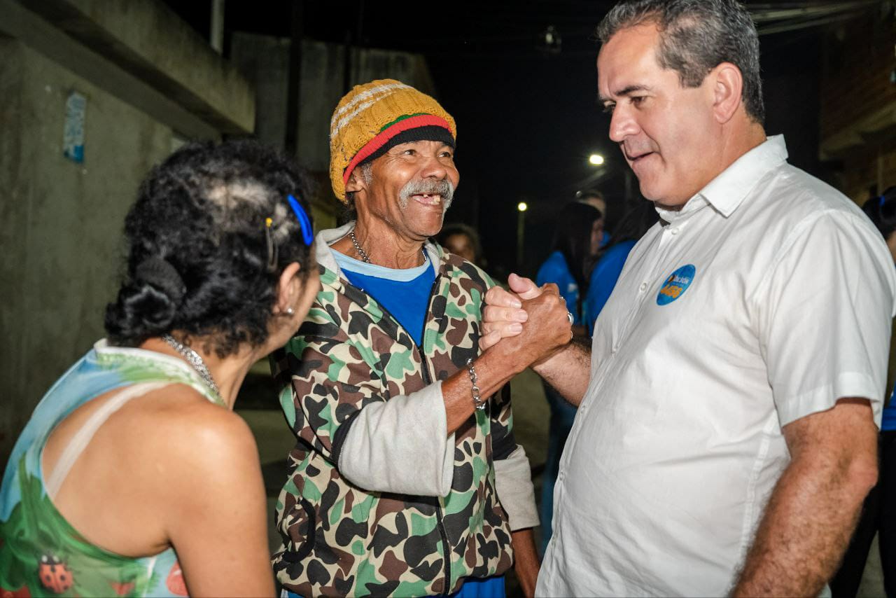 Dilson Oliveira visita o bairro Fernando Lyra