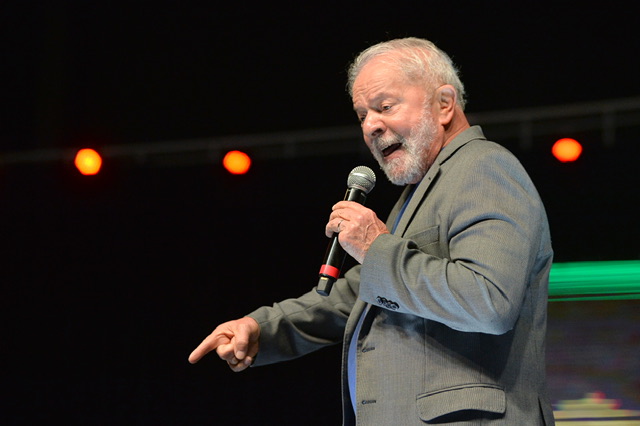 Cenário Político: a pouca influência de Lula no voto da RMR