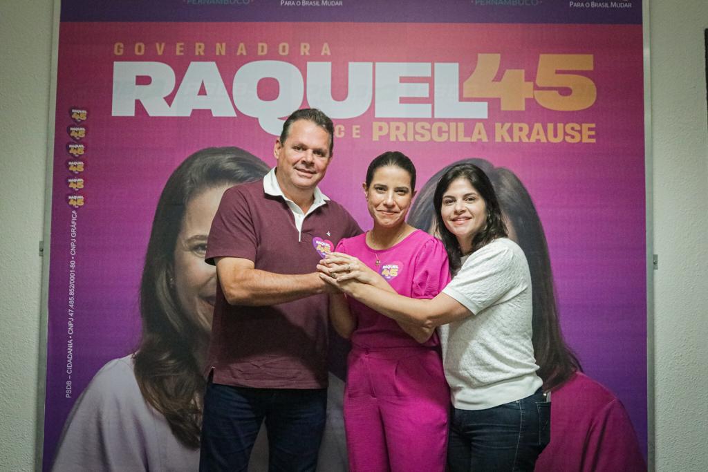 Deputado estadual eleito, France Hacker está com Raquel