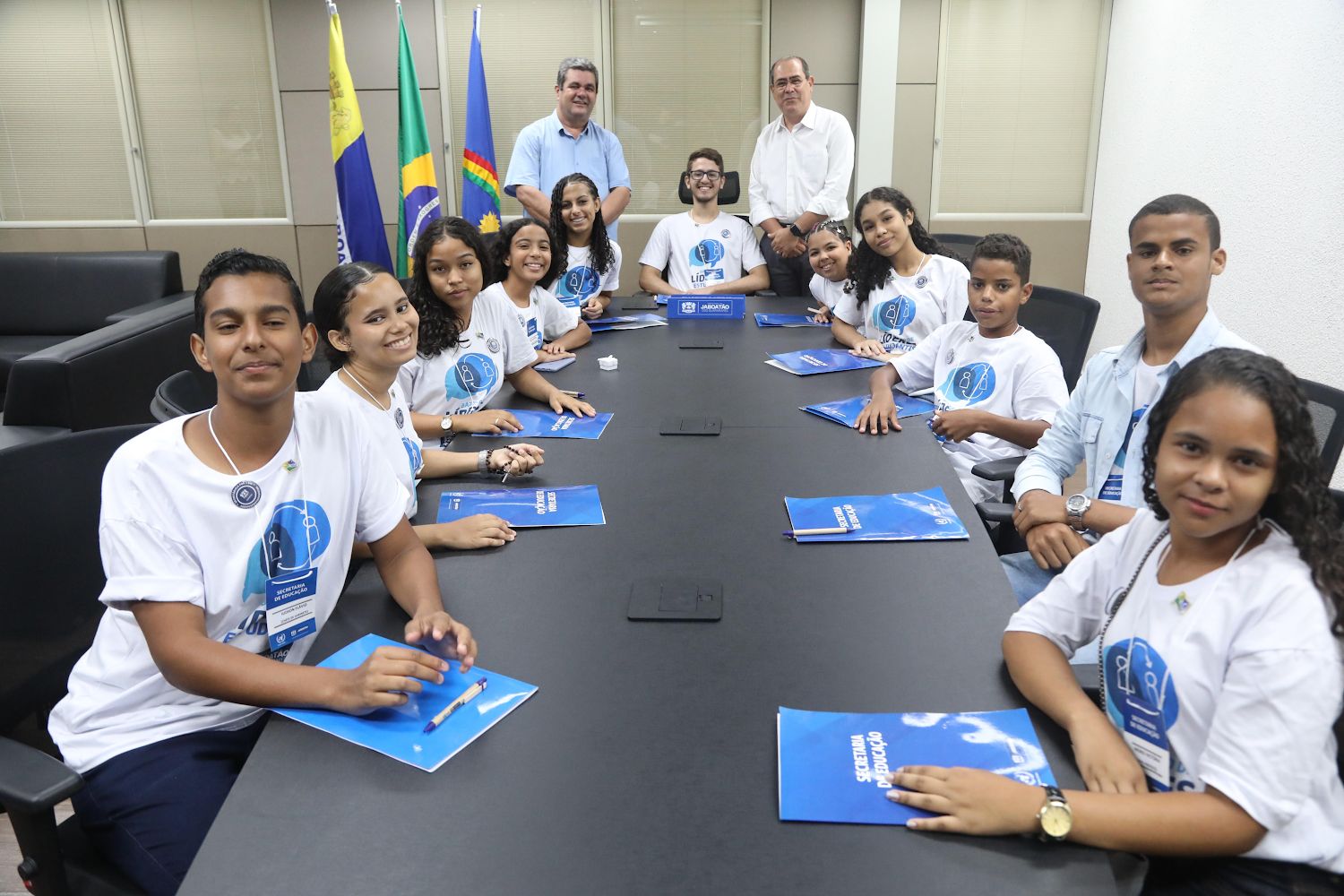 Em Jaboatão, estudantes viram prefeito, vice e secretários por um dia