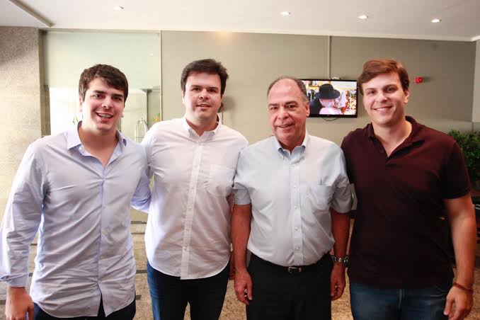 Família Coelho ausente do evento de Raquel