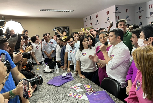 Raquel chega à sede do PP para receber o apoio da sigla 