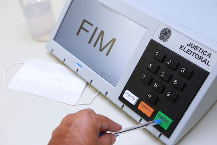 81,79% dos eleitores foram às urnas em Pernambuco