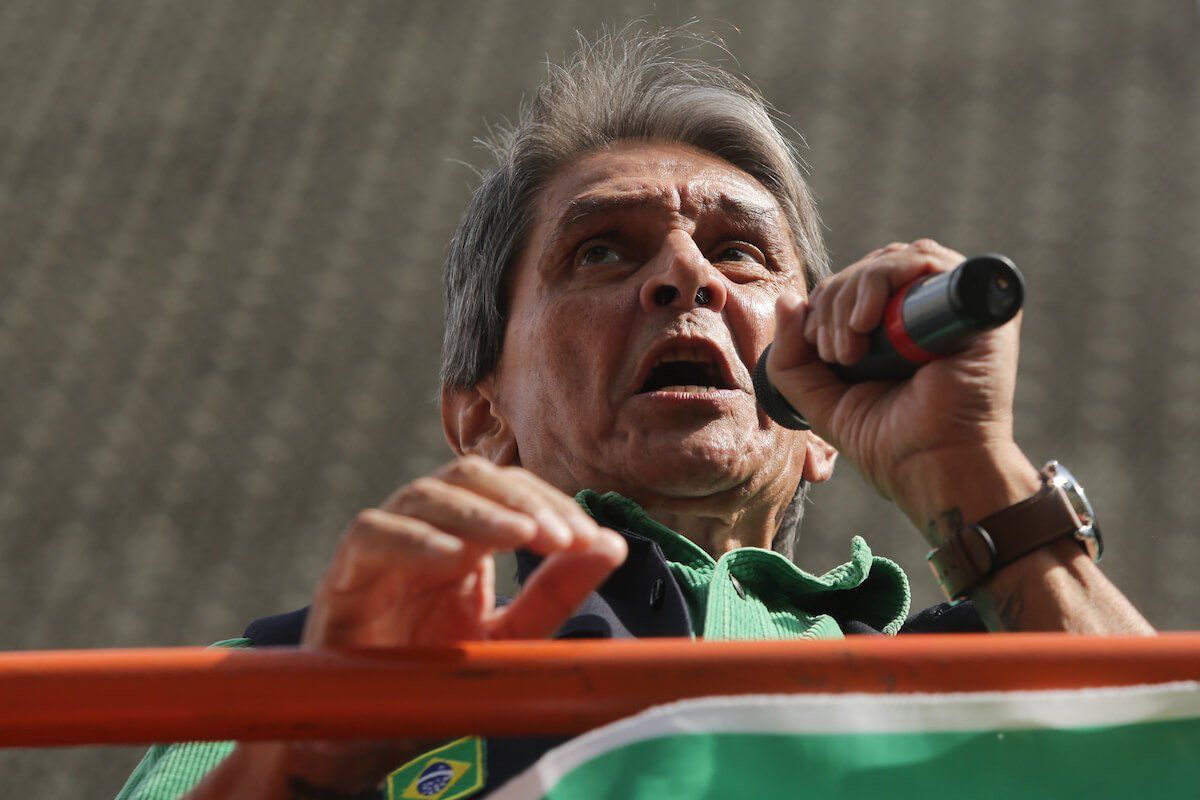 Vídeo: Roberto Jefferson troca tiros com a PF e policial é baleado