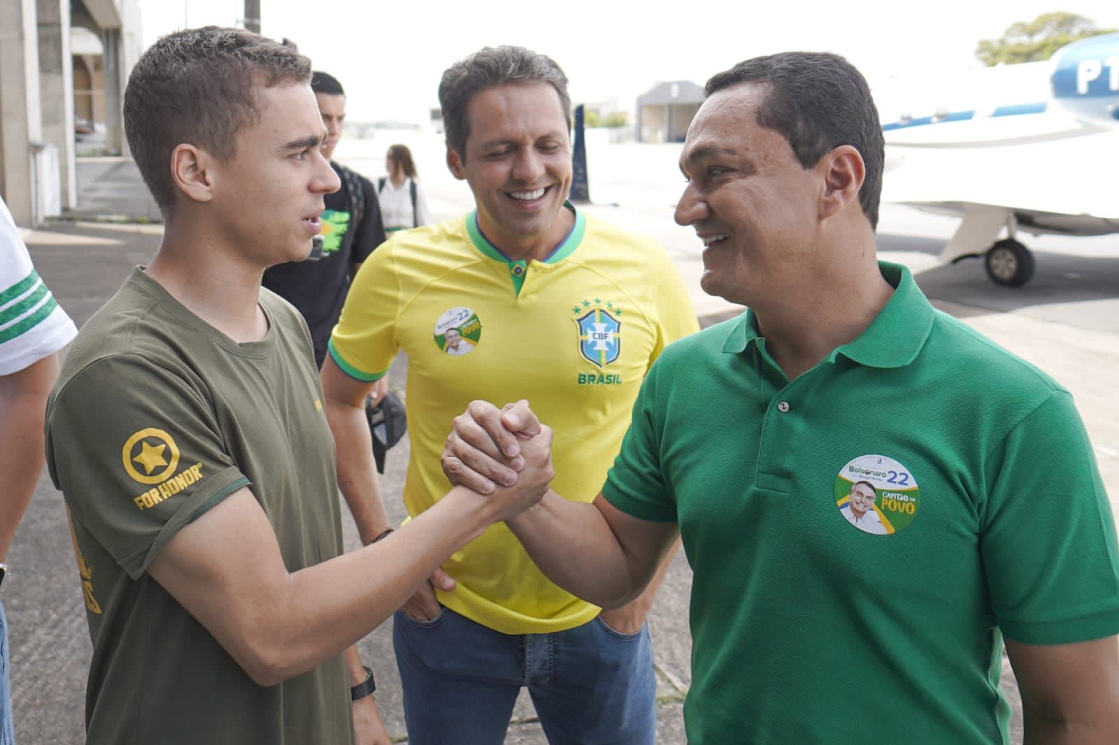 André Ferreira recebe Nikolas Ferreira no Recife