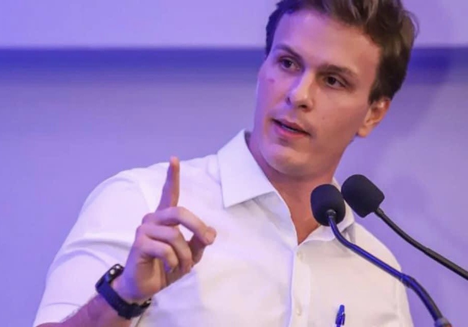 Miguel Coelho se reúne com Raquel no Recife