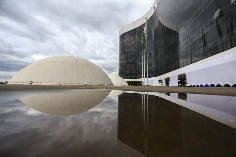 Relatório das Forças Armadas não aponta fraude nas eleições