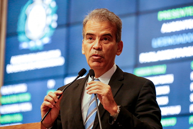 Alberto Feitosa propõe transporte gratuito para o ENEM