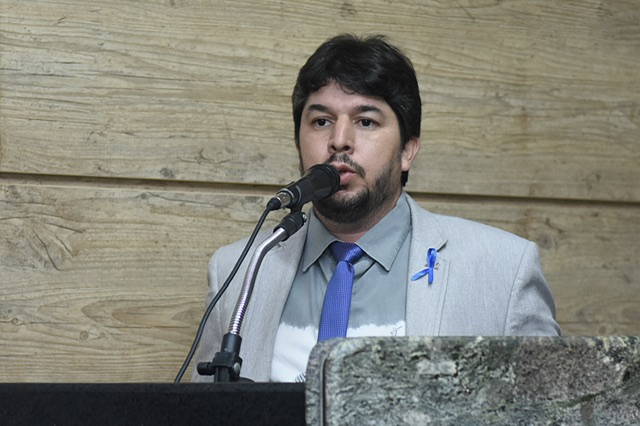 Fagner viabiliza emenda para ampliação do bloco cirúrgico da Ame Animal