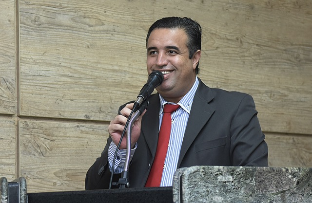 Bruno Lambreta comemora conquista de plano de saúde para os servidores de Caruaru