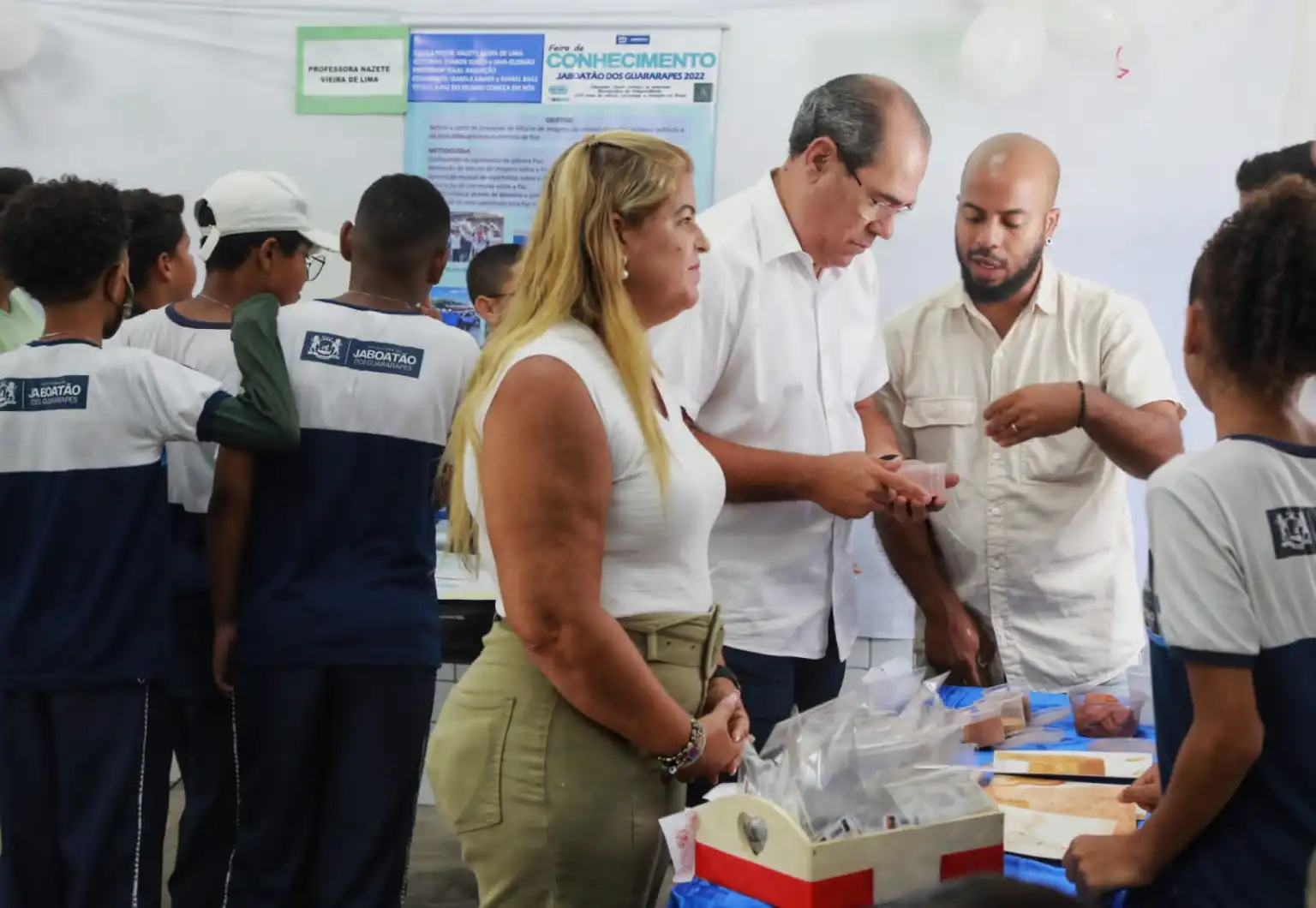 Alunos do Jaboatão expõem trabalhos na Feira do Conhecimento