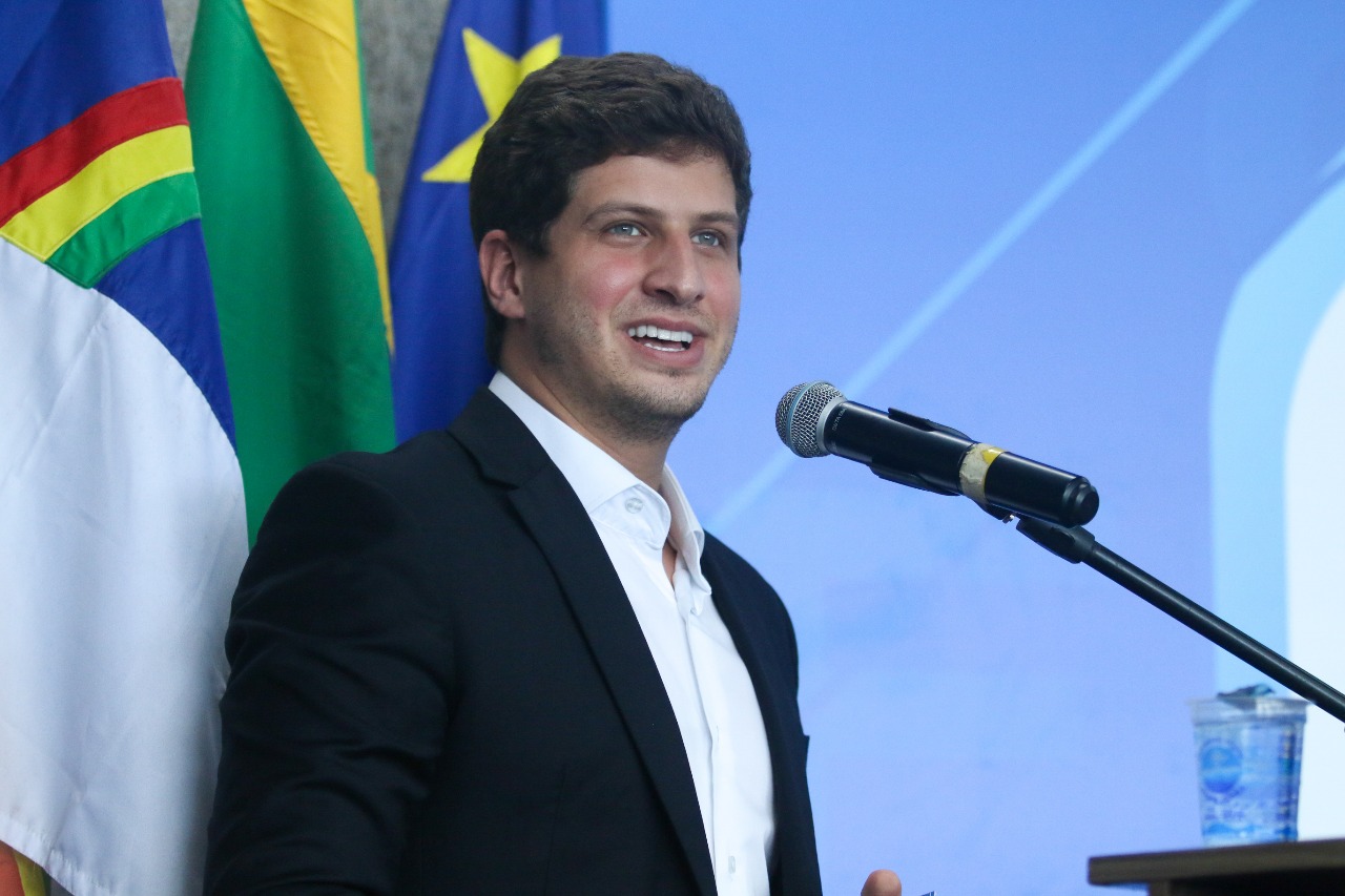 Cenário Político: o prestígio de João Campos junto a Lula