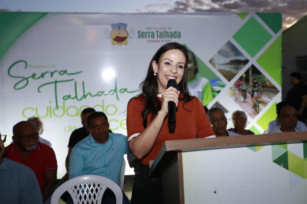 Gestão Márcia entrega cinco novas ruas no bairro Borborema