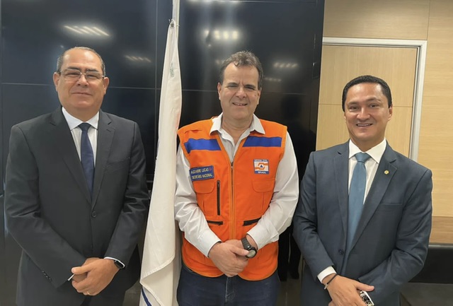 Em Brasília, Mano Medeiros consegue recursos para áreas de morro 