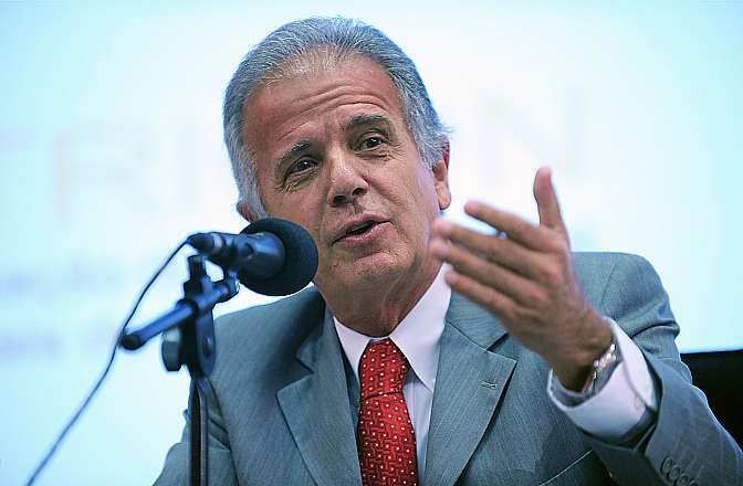 Múcio é cotado para assumir Ministério da Defesa de Lula