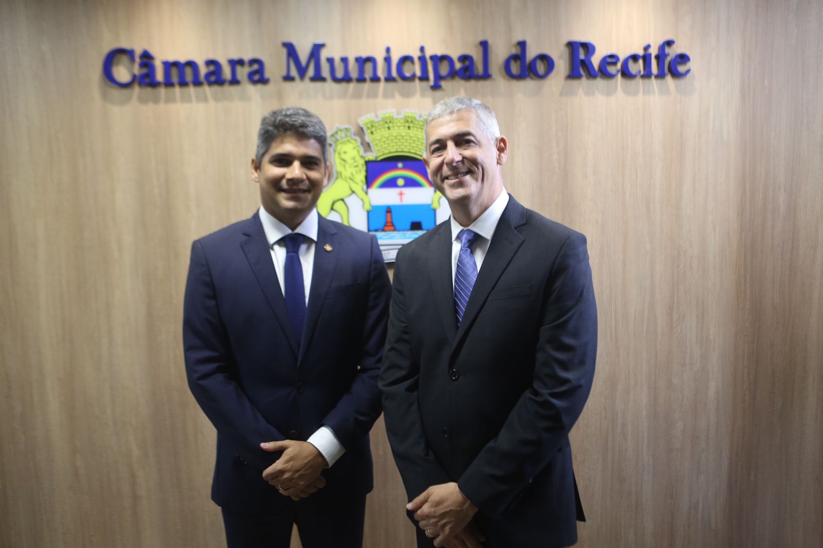 Câmara do Recife homenageia André Régis