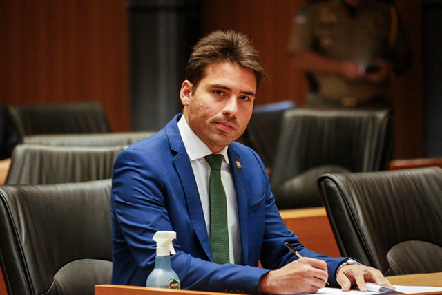 João Paulo Costa tem leis em defesa do consumidor sancionadas