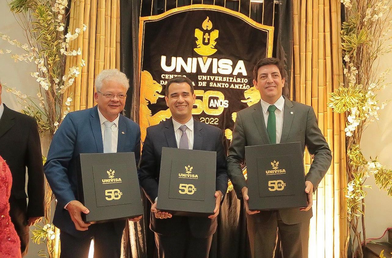 Joaquim Lira participa da celebração dos 50 anos da UNIVISA