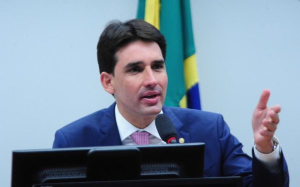 Silvio Costa Filho diz que é fundamental discutir um novo Pacto Federativo