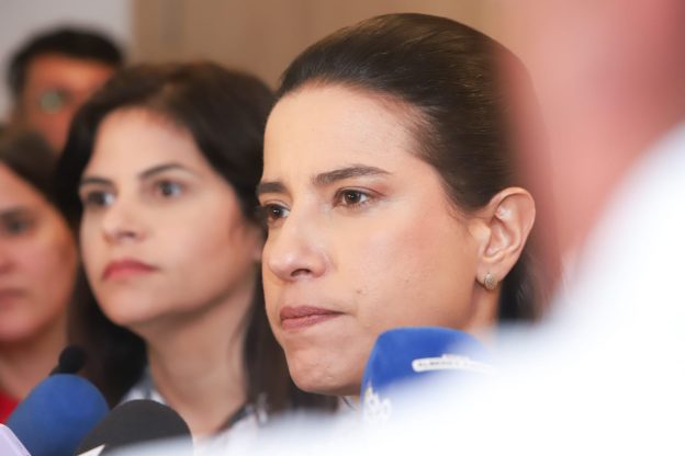 Em reunião com deputados, Raquel diz que reforma administrativa será prioridade