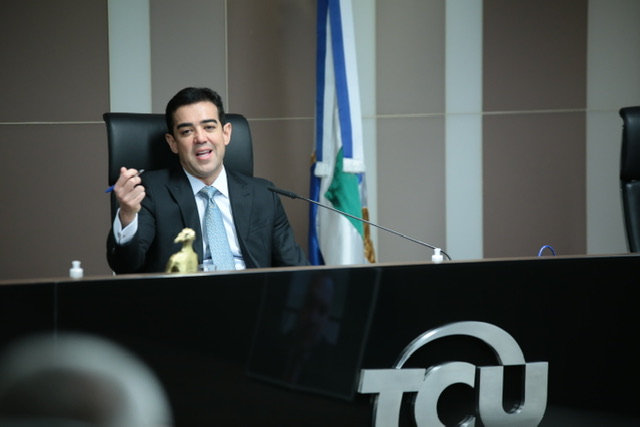 “É tempo de reconstruir”, diz novo presidente do TCU